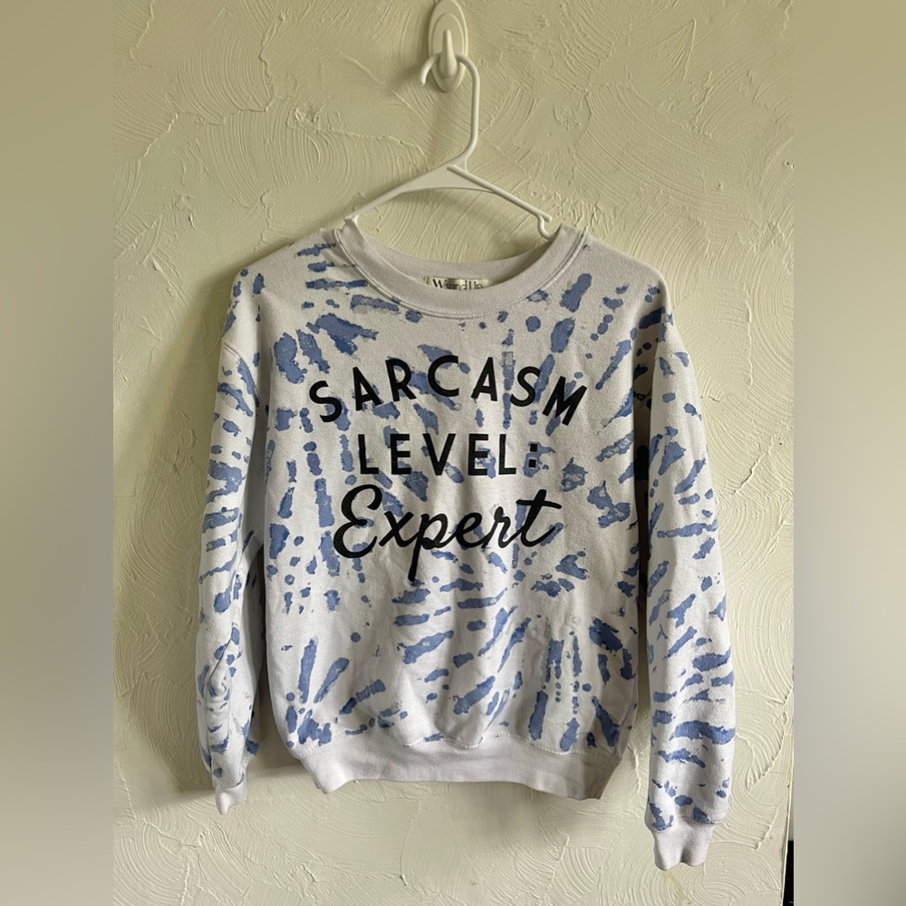 Wound up sweater 
Size xs (Fits like S)